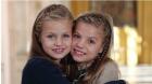 Los Reyes felicitan la Navidad con una entrañable foto de sus hijas