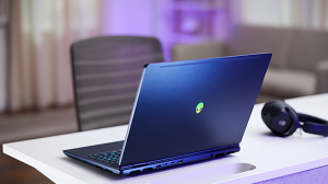 Rendimiento de última generación y gráficos impresionantes con el portátil gamer Alienware 16 Aurora, de oferta en Amazon