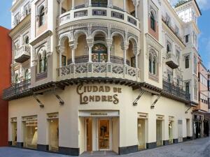 El edificio Ciudad de Londres se convierte en tienda de Pronovias