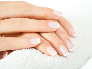 Diez trucos y consejos para cuidar las uñas en casa