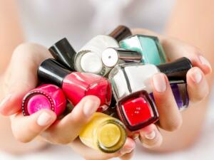 Ficha los colores de uñas para el verano 2015