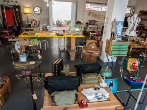 De tiendas por Sevilla: The Place