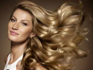 ¿Por qué es bueno dejar secar el pelo al aire?