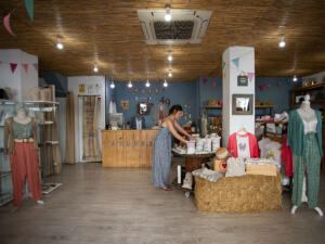 De tiendas por Sevilla: Aiduski