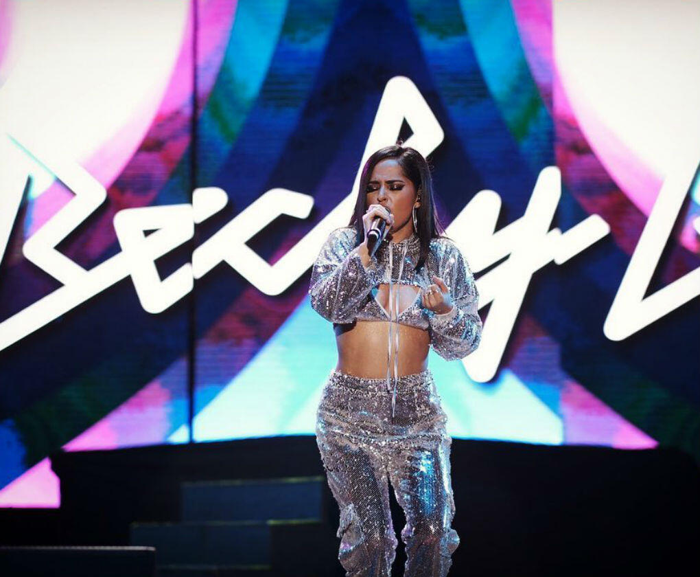 Así es el estilo y los mejores looks de Becky G. Bulevar Sur