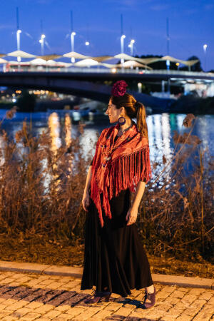 Cómo bailar sevillanas sin morir en el intento