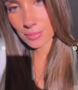 El ritual de María Pombo para cuidar el pelo seco