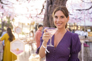 Rostros conocidos se reúnen para celebrar el Urban Hanami con Roku Gin