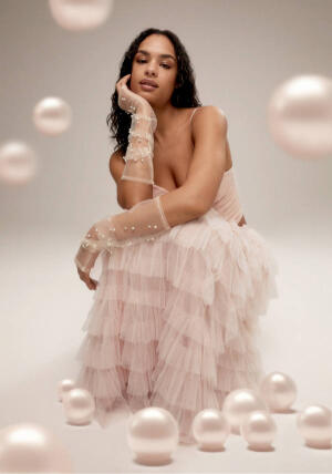 Serás la reina con la nueva colección de Stradivarius inspirada en los Bridgerton