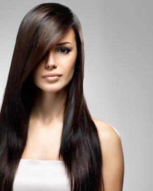 Alisar el pelo de mojado a seco con aire, sin placas calientes ni daños provocados por el calor