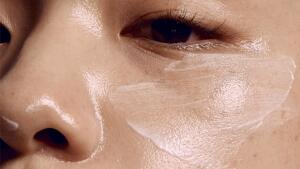 La rutina facial de las coreanas para una piel hidratada y sin acné