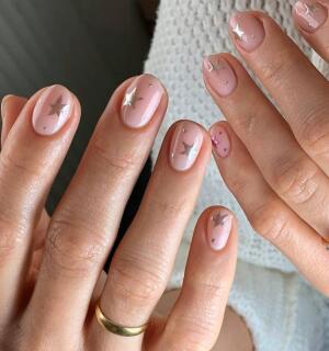 ¿Redondas o cuadradas? Esta es la forma de uñas que más te favorece dependiendo de tus dedos