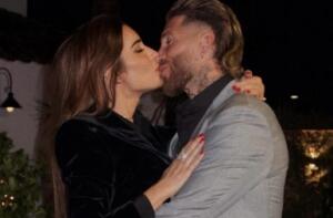 El posado navideño de Sergio Ramos y Pilar Rubio juntos para felicitar el año 2024