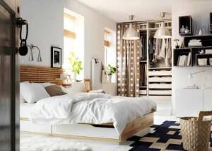 El cabecero de Ikea por menos de 200 euros perfecto para dormitorios pequeños: ahorra espacio con este truco