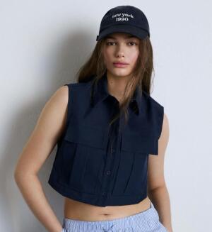 Stradivarius tiene las deportivas perfectas para darle un toque retro a tus looks por menos de 30 euros