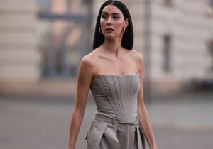 En abril los pantalones de lino se llevan con corsé: 5 looks cómodos, elegantes y fáciles de copiar