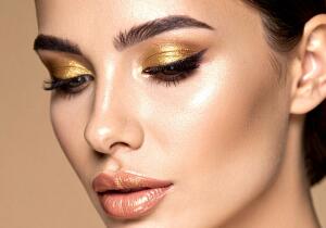 El lápiz de ojos que todos buscan está en Mercadona: potencia los ojos marrones y solo cuesta 2,30 euros