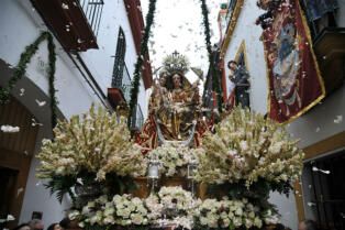 Humeros: Salida procesional de la Virgen del Rosario