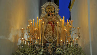 Salida Procesional de la Virgen de las Nieves