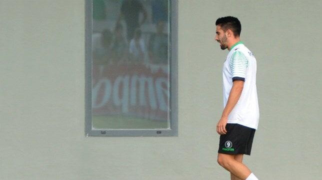 Kadir no trabaja por una sobrecarga y Chuli se retira de la sesión con