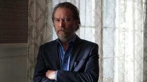 Una mujer acusa al ganador del Oscar Timothy Hutton de haberla violado cuando tenía 14 años