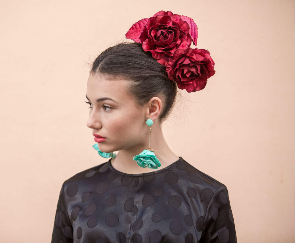 11 formas de ponerte las flores de flamenca para la Feria de Abril 2018 Bulevar Sur 11 formas de ponerte las flores de flamenca para la Feria de Abril 2018 Bulevar Sur